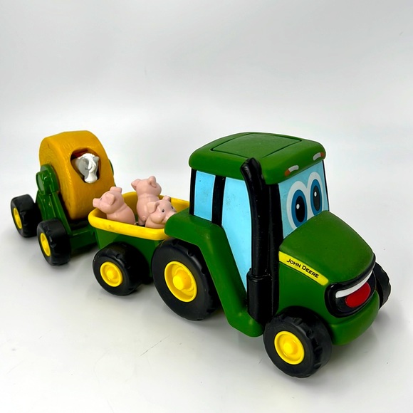 John Deere Toys John Deere Rubber Tractor Hauling Pigs And Horse